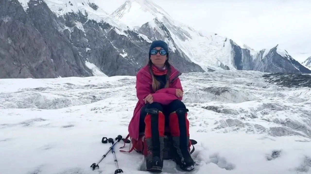 No hay señales de vida de la alpinista rusa que se fracturó una pierna a más de 7.000 metr Imagen principal