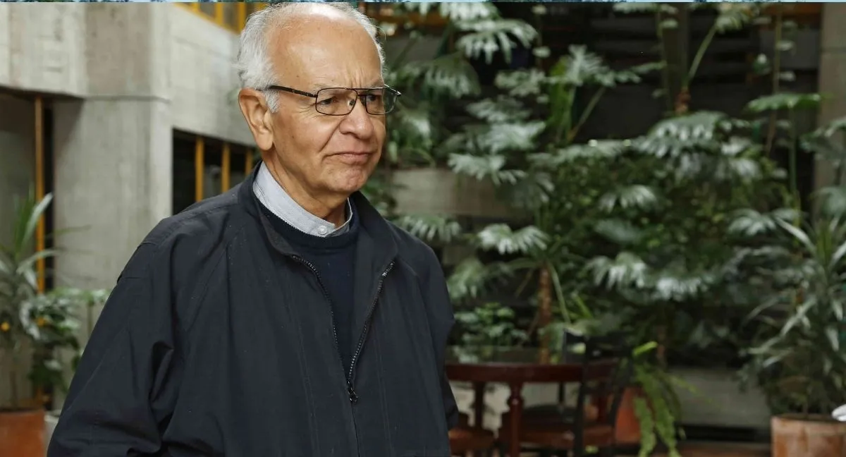 Padre Javier Giraldo está hospitalizado estado de salud Padre Javier Giraldo permanece en delicado estado de salud en Bogotá: Iván Cepeda envió mensaje