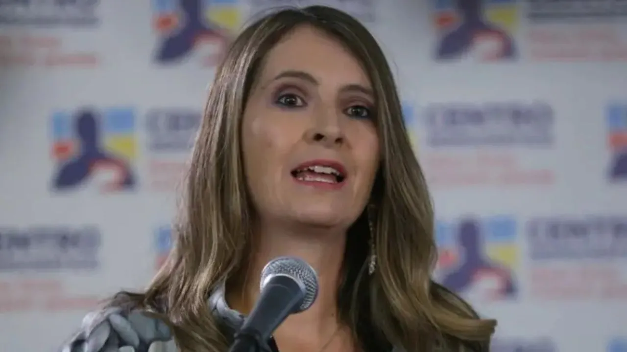  Paloma Valencia se suma a la 'Gran Consulta por Colombia' del 8 de marzo