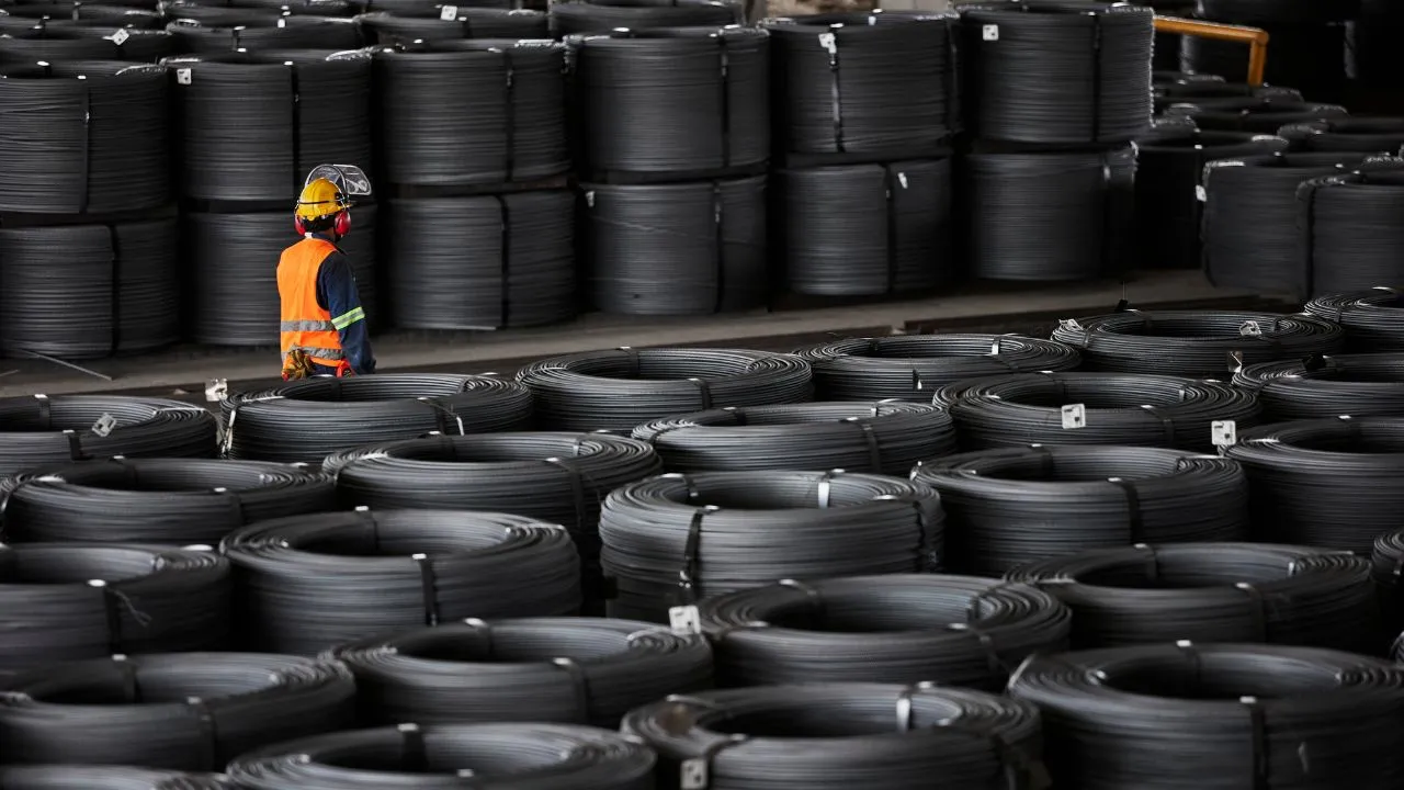 La industria del acero está al borde, los expertos advierten miles de empleos perdidos La industria del acero está al borde, los expertos advierten miles de empleos perdidos