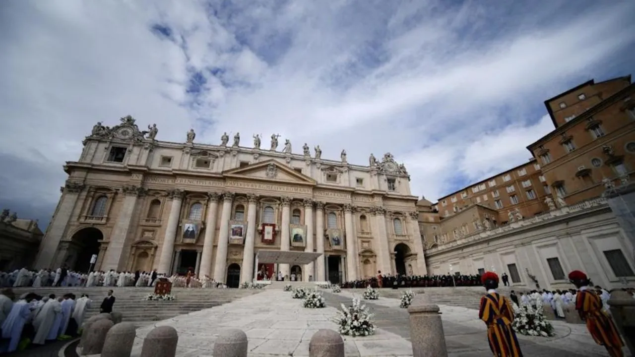 Peregrinación LGBT+ Vaticano Imagen principal