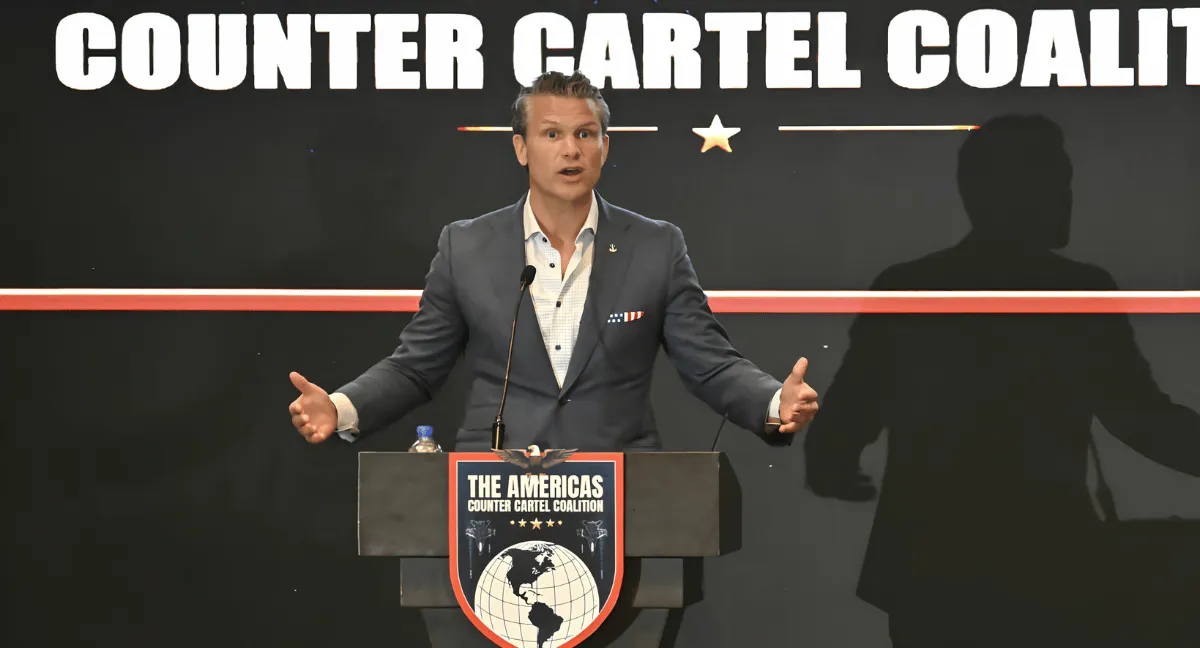 Pete Hegseth pide a los países de América Latina abandonar la CPI desde Panamá. Secretario de Guerra de EE. UU. pidió a los 19 países del 'Escudo de las Américas' abandonar la CPI
