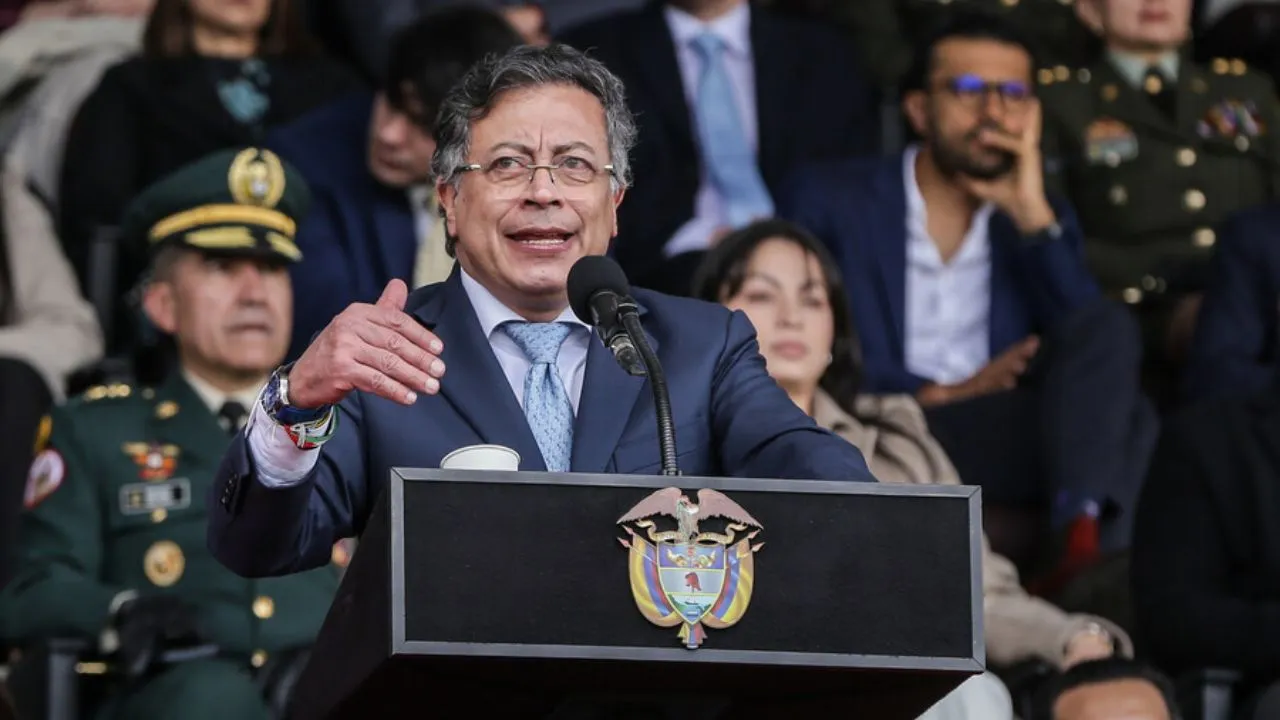 Presidente Petro culpa al Banrepública de la falta de dinero para pagar a contratistas