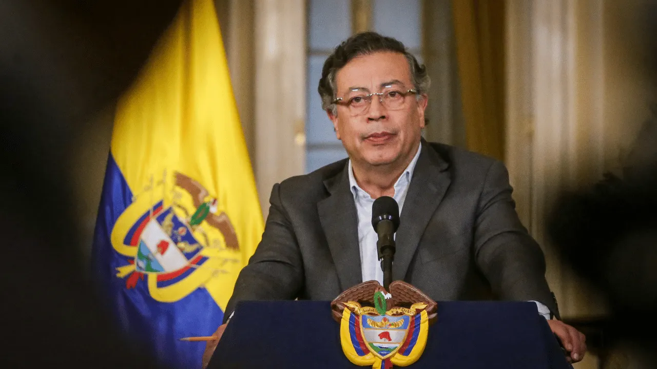 Petro respalda una demanda que busca la nulidad de la elección de De la Espriella. Petro respalda una demanda de nulidad contra la elección de De la Espriella: así avanza