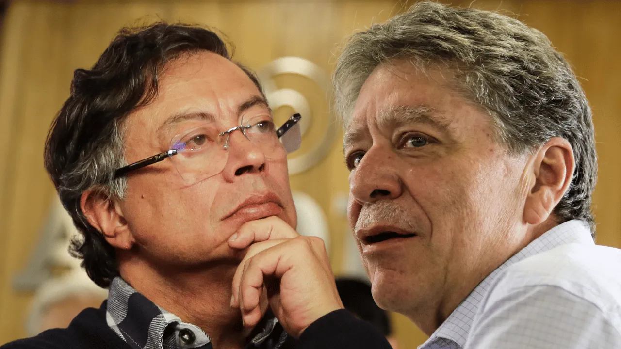 Petro y Bruce Mac Master se culpan mutuamente por el cierre de Propal. Petro y Bruce Mac Master se echan la culpa por el cierre de Propal: esto dijo cada uno