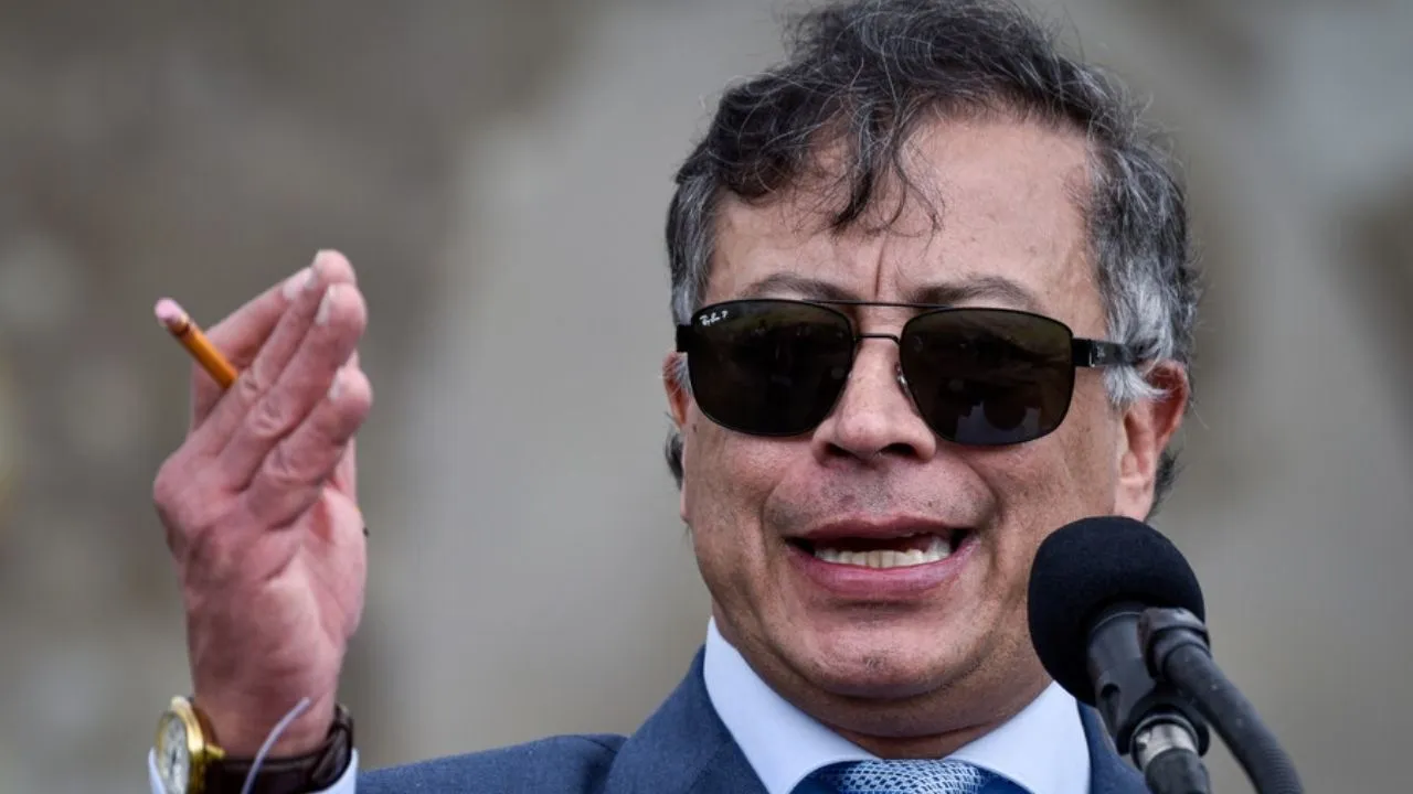 Presidente Gustavo Petro se refirió a decisión de juez sobre sus comunicaciones. Presidente Gustavo Petro solicita a sus abogados intervenir por restricciones a sus comunicaciones