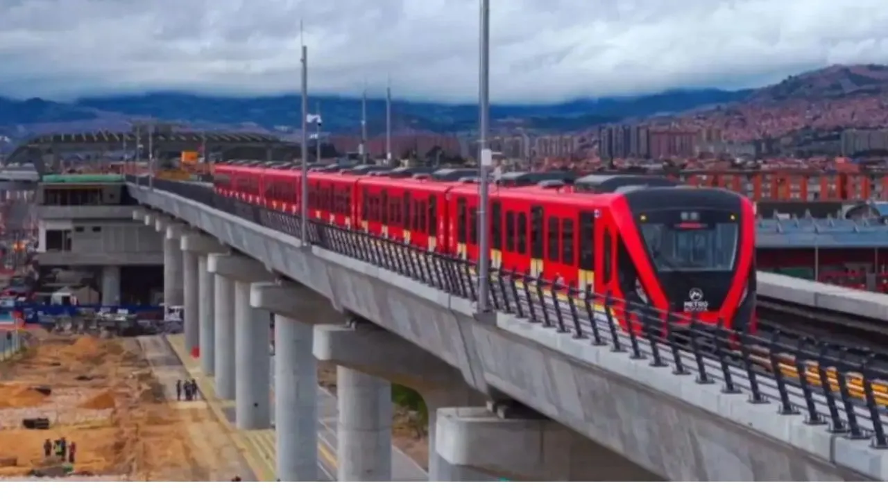 Pruebas del Metro de Bogotá: primer tren recorre el viaducto en Kennedy. Video: lo que ocurrió con el primer tren del Metro de Bogotá en Kennedy