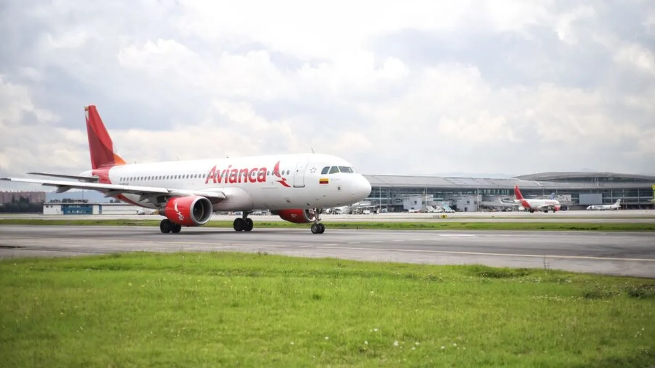 ¿Tiene un vuelo con Avianca? Así le afecta la orden de dejar en tierra los Airbus 320