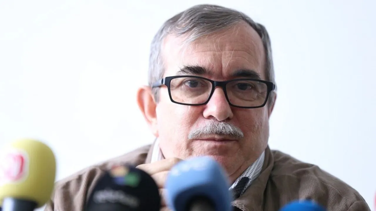 ¿Quién autorizó el viaje de Rodrigo Londoño ‘Timochenko’ a España y cuándo debe regresar? Polémica por salida de Rodrigo Londoño 'Timochenko' del país: ¿quién dio el permiso y hasta cuándo?