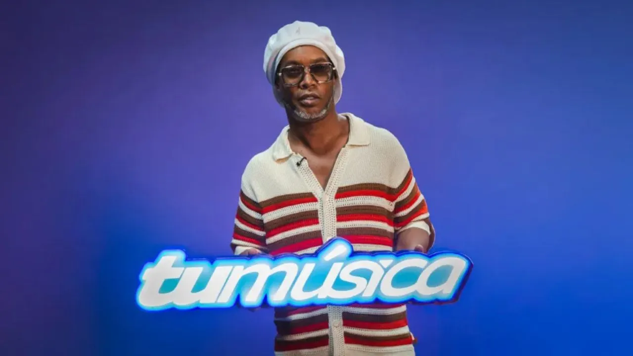 Ronaldinho De las canchas a la cárcel y de la cárcel al estudio: el nuevo negocio de Ronaldinho