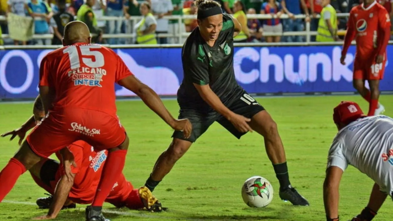 Ronaldinho anuncia su regreso al fútbol: ¿en qué equipo va a jugar? Ronaldinho anuncia su regreso al fútbol: ¿en qué equipo va a jugar?