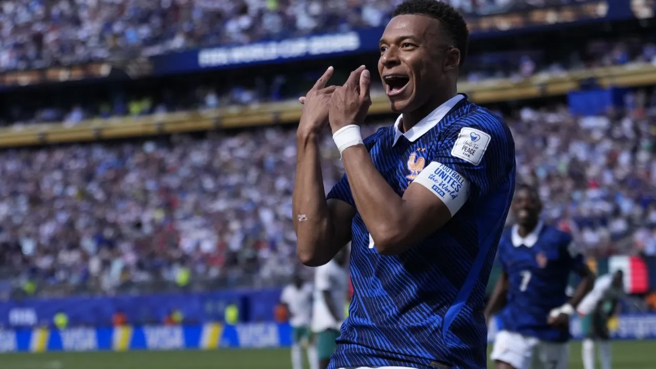 Salario de Mbappé gol contra Senegal Mundial 2026 | Salario de Mbappé: cifra en pesos colombianos por día, mes y año