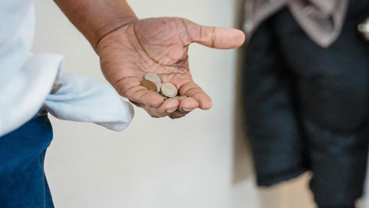 Vivir en Bogotá con un salario mínimo: ¿misión imposible?