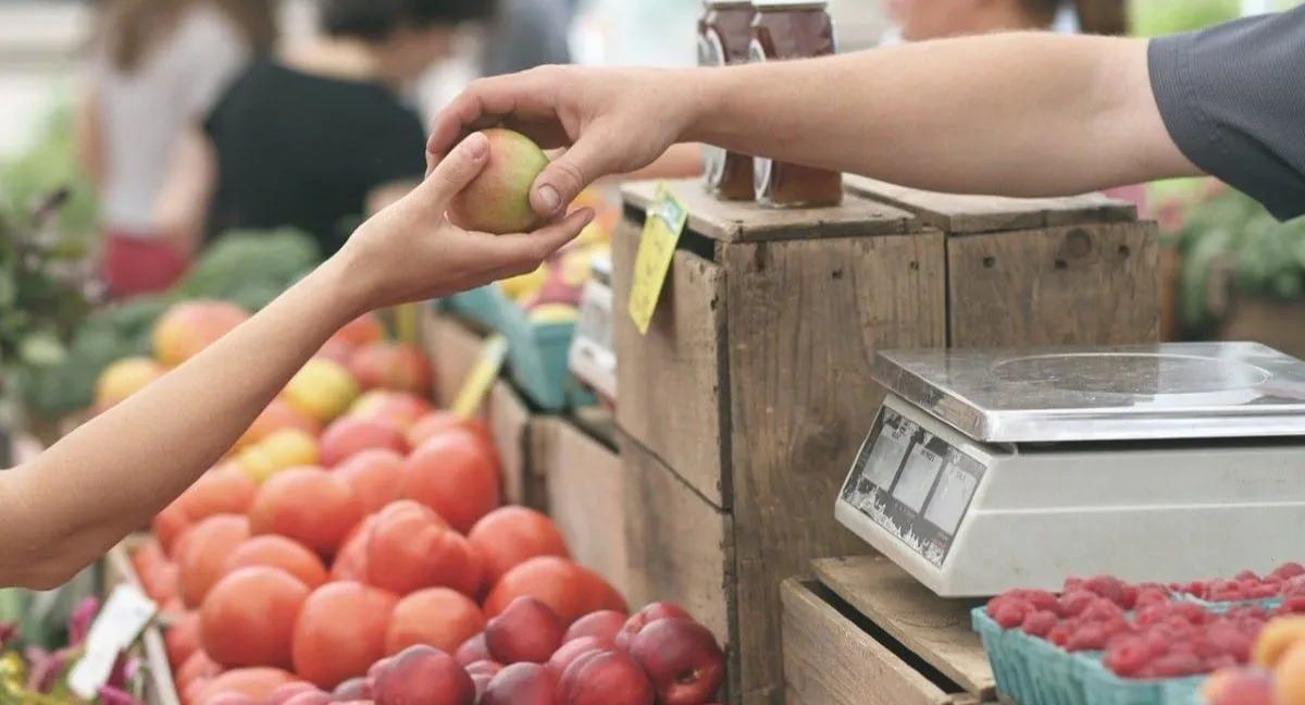 Tiendas de barrio Las tiendas de barrio en Colombia están teniendo una fuerte caída en sus ingresos: ¿de cuánto?