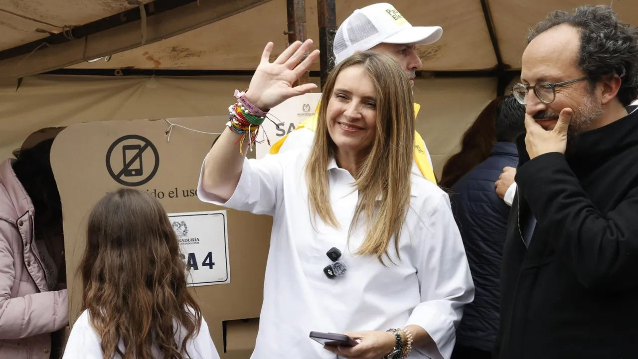 Tomás Rodríguez ¿Quién es el esposo de Paloma Valencia? La acompañó a votar este domingo