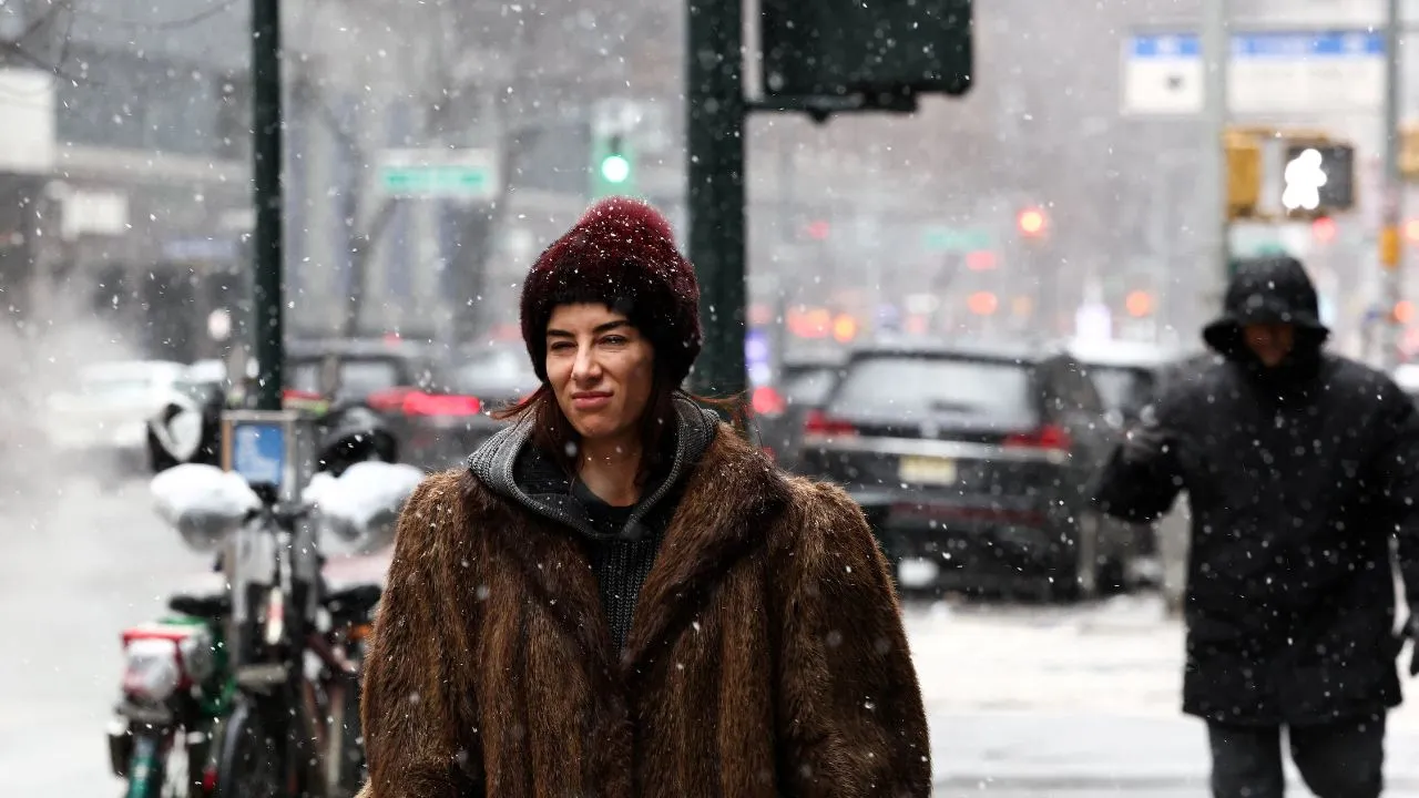 Toque de queda en Nueva York por nueva tormenta de nieve. Nueva York se alista para el toque de queda ante llegada de violenta tormenta
