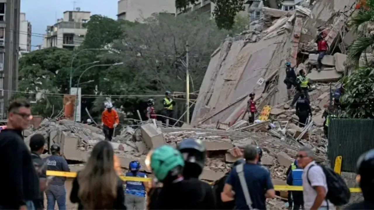 Tras los mortales terremotos, Venezuela decreta siete días de duelo nacional. Terremotos en Venezuela: Gobierno decreta siete días de duelo nacional