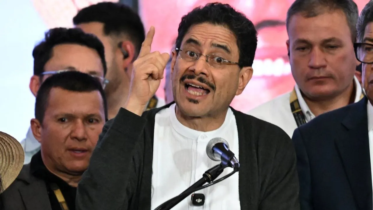 Trayectoria de Iván Cepeda ¿Cuáles fueron los estudios de Iván Cepeda y qué premios recibió?