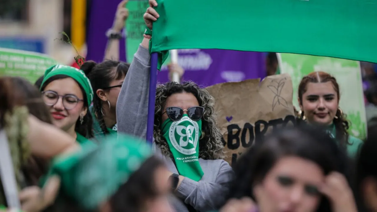 Un informe da cuenta de cuántos abortos se han dado entre 2022 y 2025 con las EPS ¿Cuántos abortos se han practicado entre 2022 y 2025 con las EPS? Publican informe