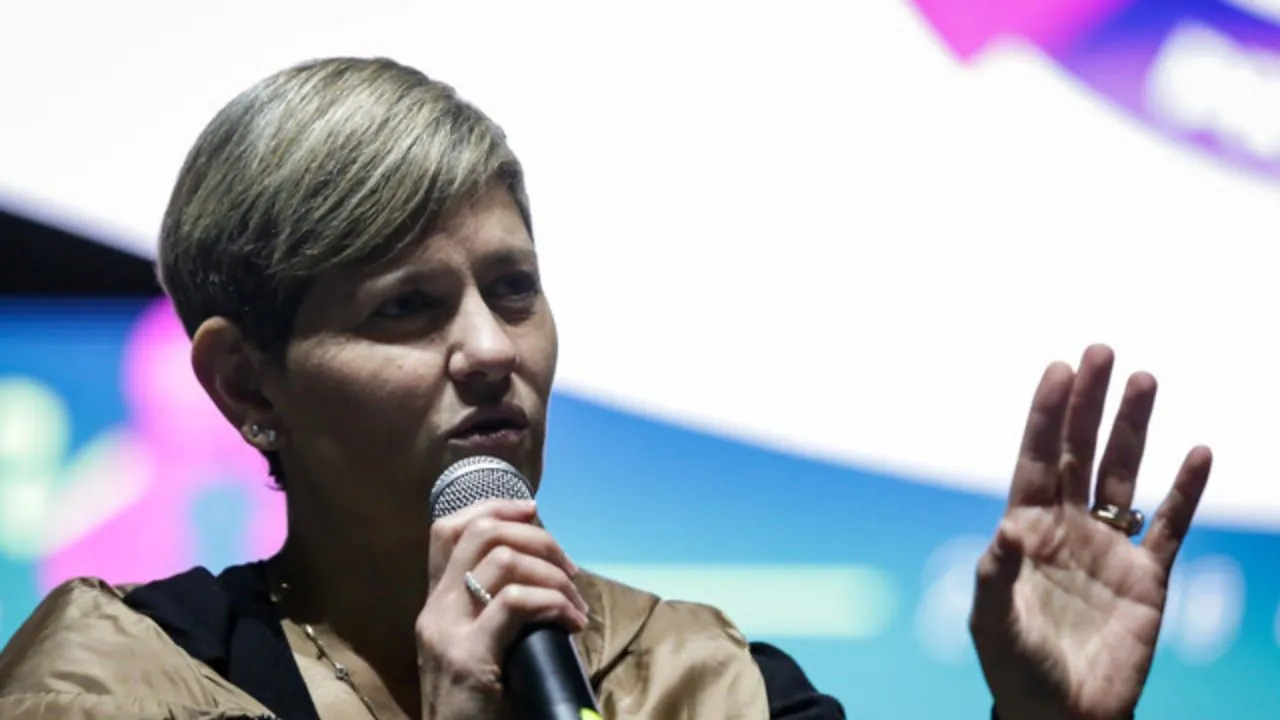 ¿Por qué la lluvia de críticas a Verónica Alcocer por su vida en Suecia? ¿Por qué la lluvia de críticas a Verónica Alcocer por su vida en Suecia?