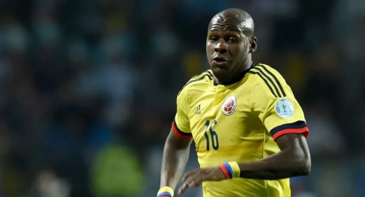 Víctor Ibarbo Mientras James sigue sin equipo, al veterano Víctor Ibarbo lo pretenden desde Italia