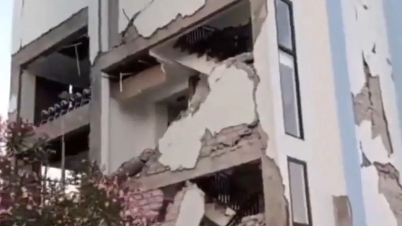 Videos estremecedores del devastador terremoto en Indonesia Videos estremecedores del devastador terremoto que azotó Indonesia
